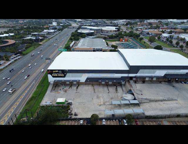 8,125M² WAREHOUSE TO LET IN HALFWAY HOUSE